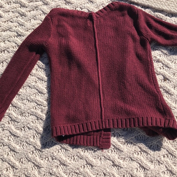 Old navy maroon knit cardigan - Picture 4 of 4
